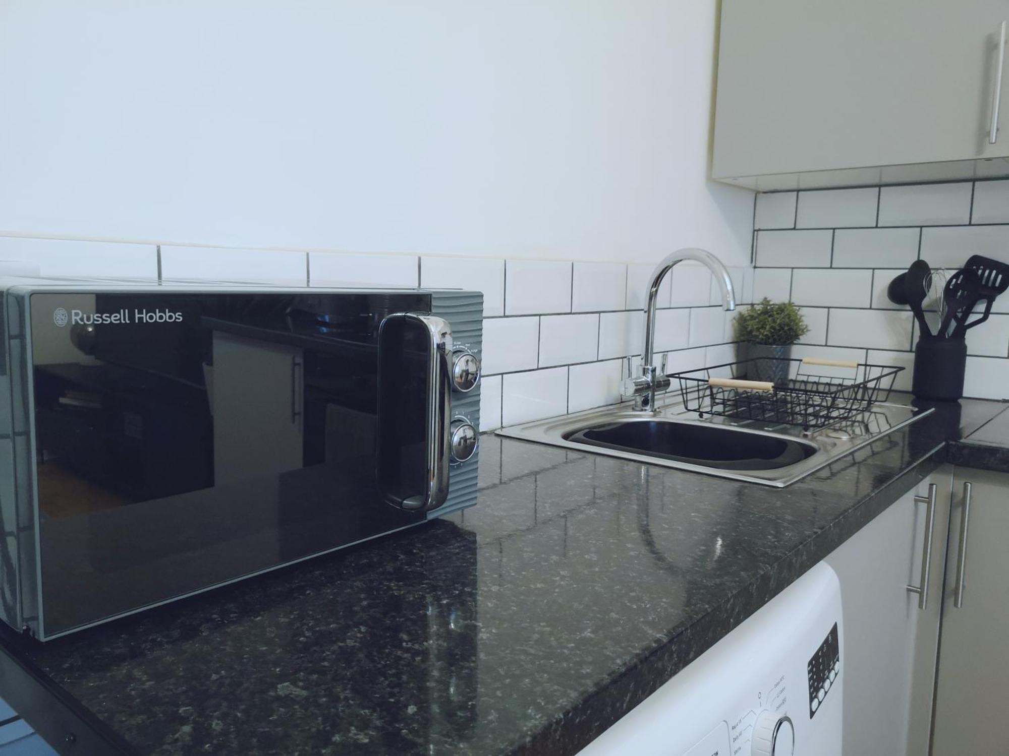 Bright And Stylish 2 Bedroom Town Centre Sleeps 5 Free Parking Appartement
